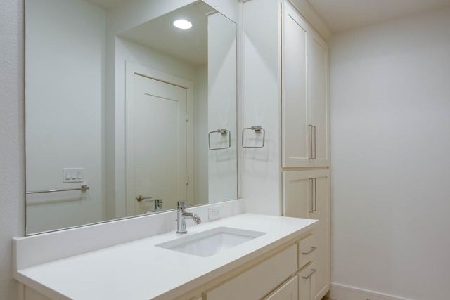 2127 Clark Street 104, Dallas, TX 75204