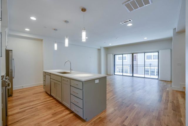 2127 Clark Street 104, Dallas, TX 75204