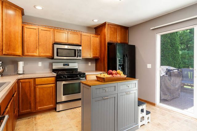 156 RIVER WOODS Lane 0, Rockton, IL 61072