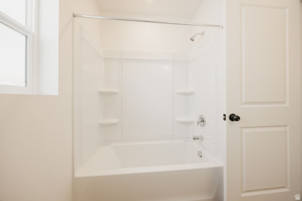 Image 13 of property listing at 3633 N EAGLE DR #312, Eagle Mountain, UT 84005