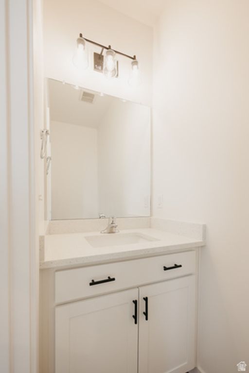 Image 7 of property listing at 3633 N EAGLE DR #312, Eagle Mountain, UT 84005
