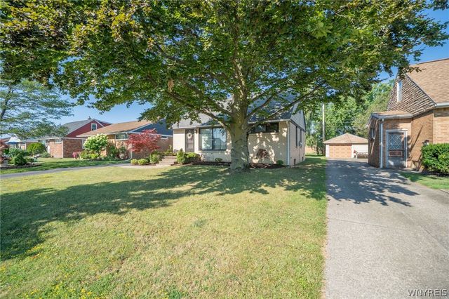 282 North Willowlawn Parkway, Cheektowaga, NY 14206