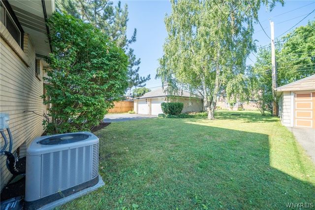 282 North Willowlawn Parkway, Cheektowaga, NY 14206