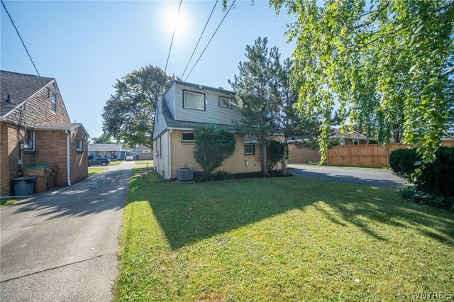 282 North Willowlawn Parkway, Cheektowaga, NY 14206