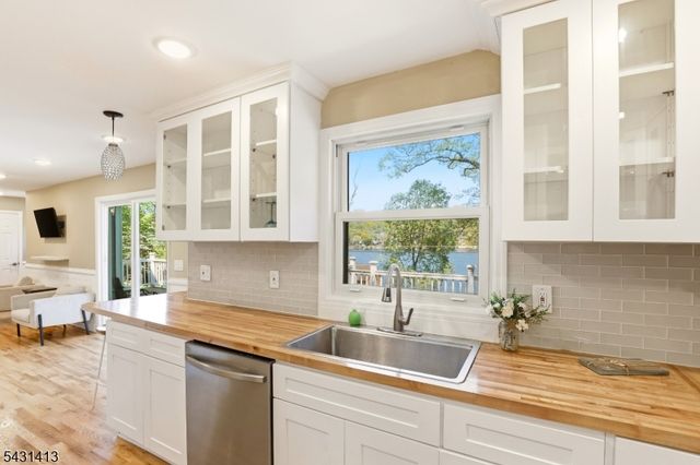 49 Birch Pkwy, Byram Twp., NJ 07871