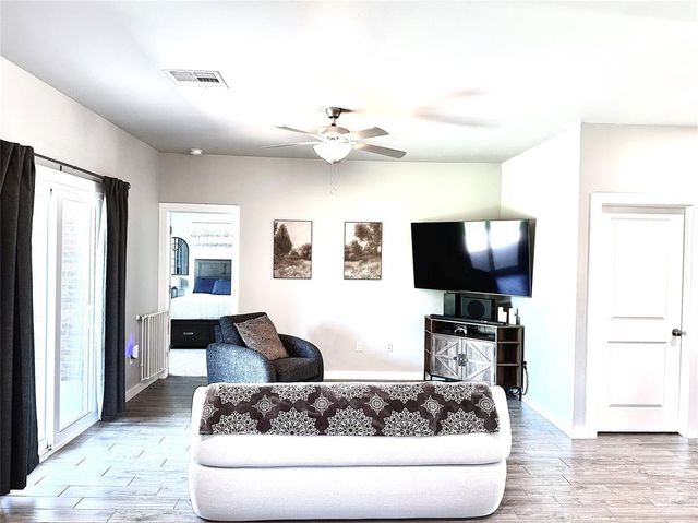 9716 Livingston Road, Edmond, OK 73025