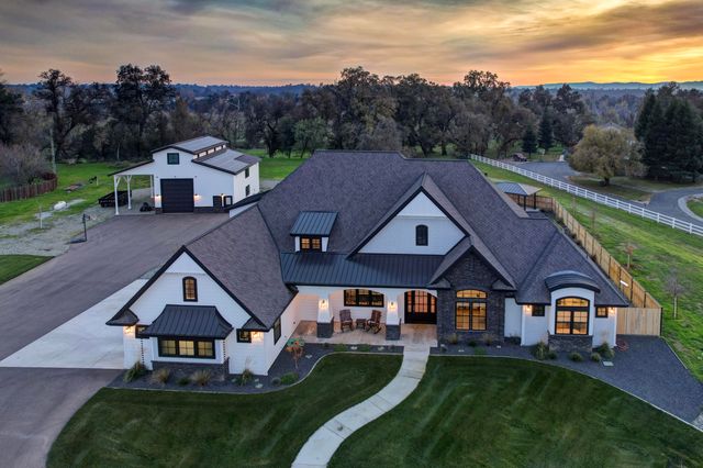 3020 Swan Court, Cottonwood, CA 96022