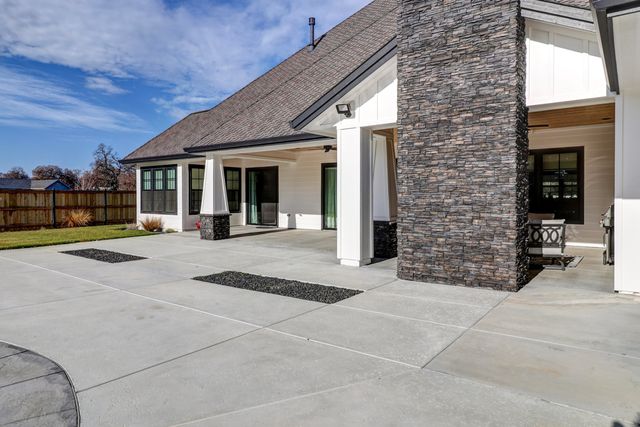 3020 Swan Court, Cottonwood, CA 96022