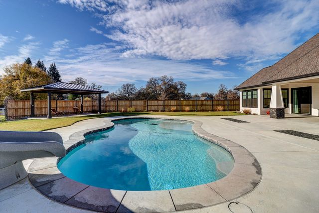 3020 Swan Court, Cottonwood, CA 96022