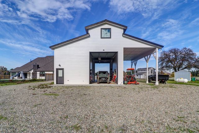 3020 Swan Court, Cottonwood, CA 96022