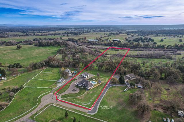 3020 Swan Court, Cottonwood, CA 96022