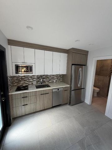 3814 S Olive Avenue, West Palm Beach, FL 33405