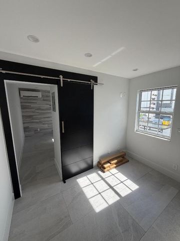 3814 S Olive Avenue, West Palm Beach, FL 33405