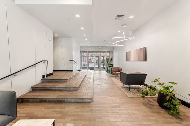 700 Harrison Ave 516, Boston, MA 02118