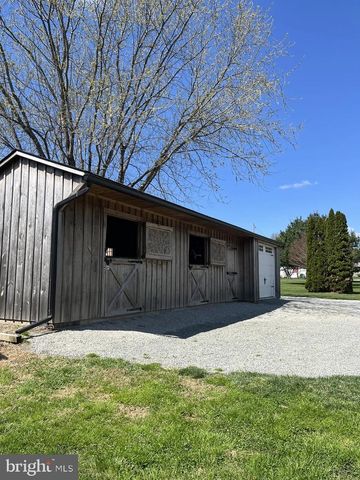 5 HOMESTEAD LN, Cochranville, PA 19330