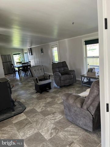 5 HOMESTEAD LN, Cochranville, PA 19330