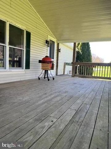 5 HOMESTEAD LN, Cochranville, PA 19330