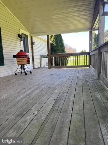 5 HOMESTEAD LN, Cochranville, PA 19330
