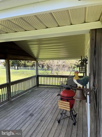 5 HOMESTEAD LN, Cochranville, PA 19330
