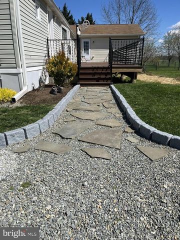 5 HOMESTEAD LN, Cochranville, PA 19330