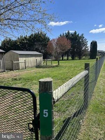 5 HOMESTEAD LN, Cochranville, PA 19330