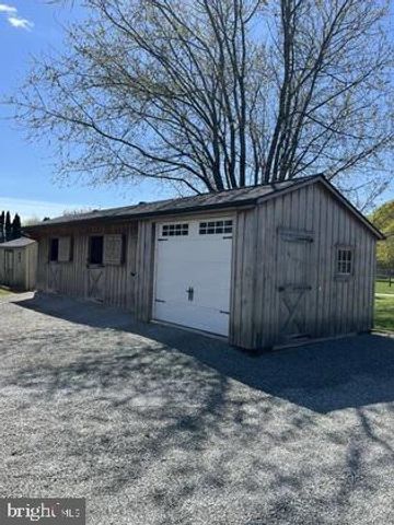 5 HOMESTEAD LN, Cochranville, PA 19330