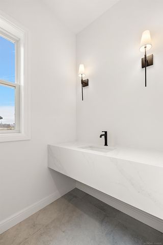 57242 Veridian Boulevard, Washington Twp, MI 48094