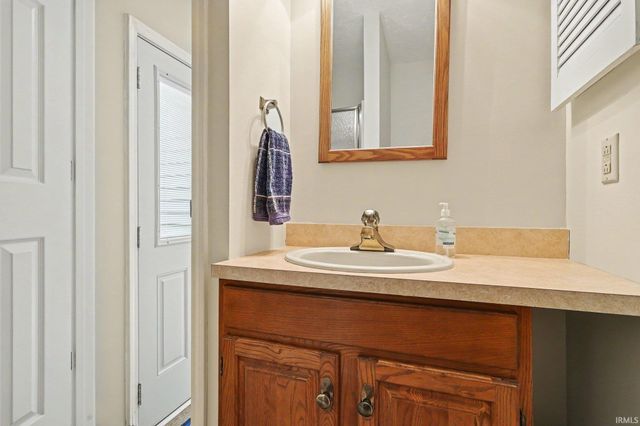 1629 Ladbrooke Lane, South Bend, IN 46614