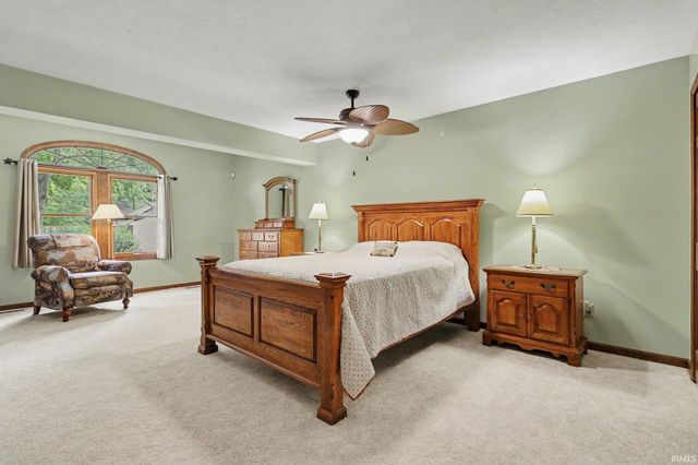 1629 Ladbrooke Lane, South Bend, IN 46614