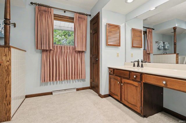 1629 Ladbrooke Lane, South Bend, IN 46614