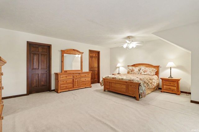 1629 Ladbrooke Lane, South Bend, IN 46614
