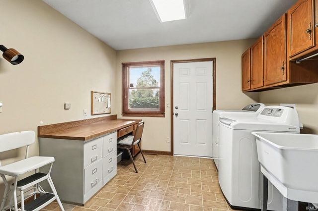 1629 Ladbrooke Lane, South Bend, IN 46614