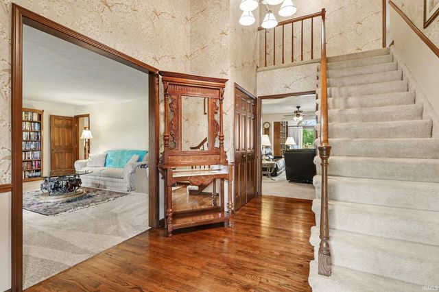 1629 Ladbrooke Lane, South Bend, IN 46614