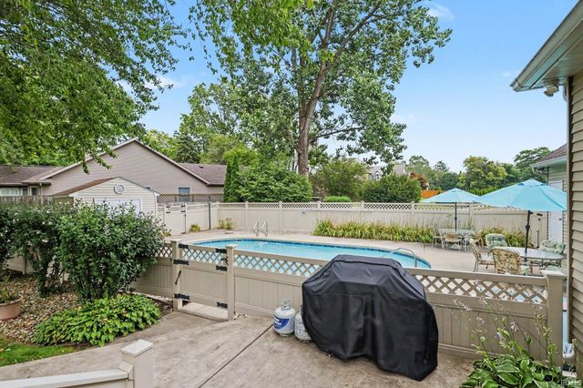 1629 Ladbrooke Lane, South Bend, IN 46614