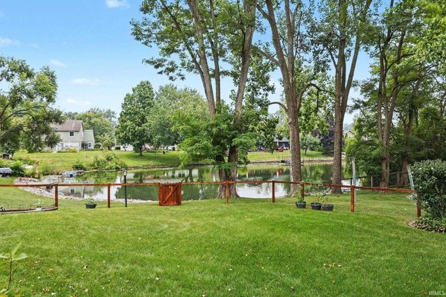 1629 Ladbrooke Lane, South Bend, IN 46614