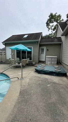 1629 Ladbrooke Lane, South Bend, IN 46614