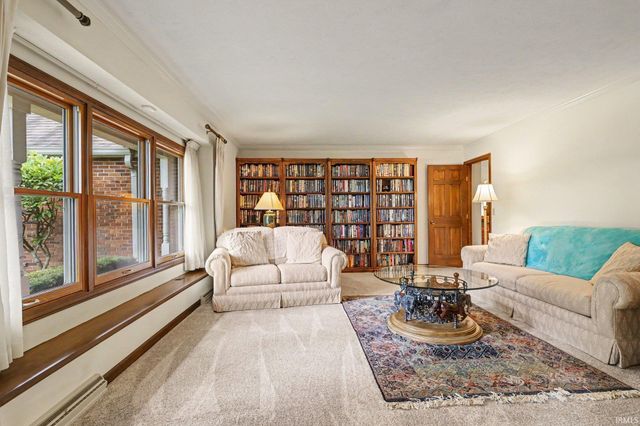 1629 Ladbrooke Lane, South Bend, IN 46614