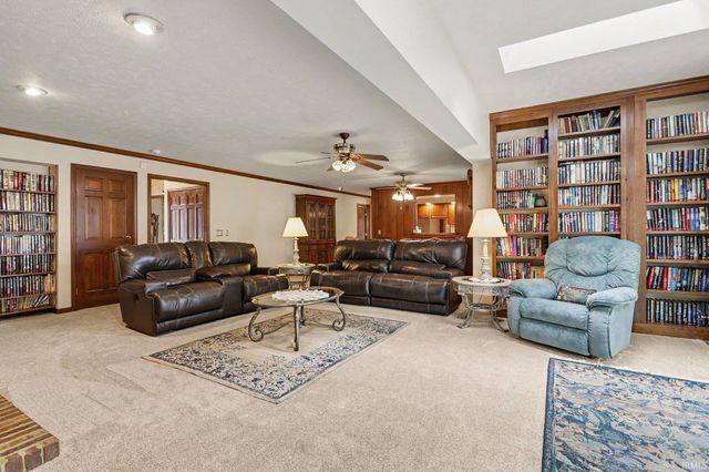 1629 Ladbrooke Lane, South Bend, IN 46614