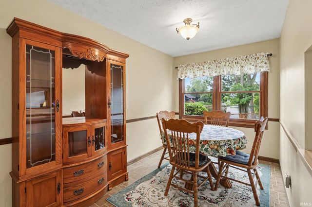 1629 Ladbrooke Lane, South Bend, IN 46614