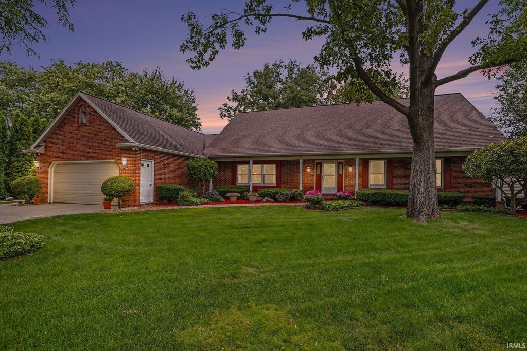 1629 Ladbrooke Lane, South Bend, IN 46614