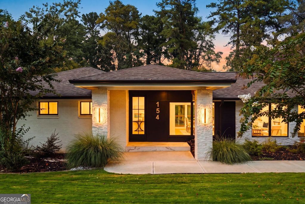 154 Cromwell Road NE, Sandy Springs, GA 30328 — photo 2