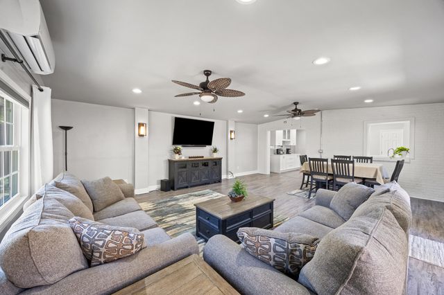 1705 Houndstooth Glen, Lexington, KY 40515