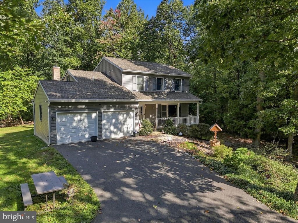 2020 UPPER RIDGE RD, GREEN LANE, PA 18054 — exterior