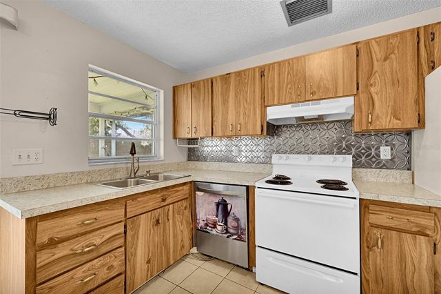 7412 HUMBOLDT AVENUE, New Port Richey, FL 34655