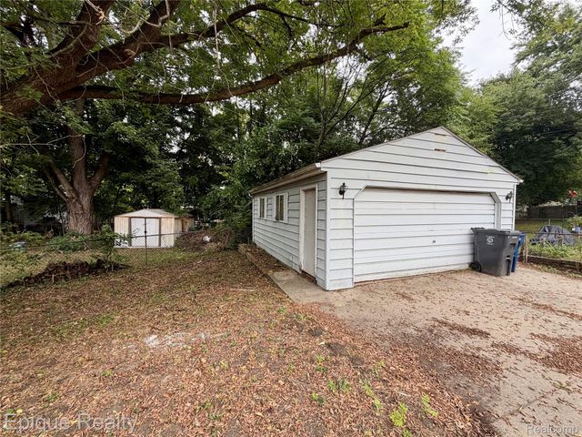 2807 Margate Circle, Flint, MI 48506