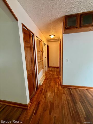 2807 Margate Circle, Flint, MI 48506