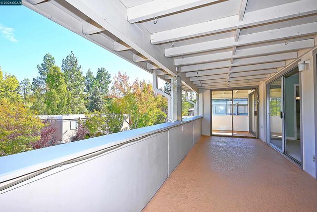 1361 Singingwood Ct 7, Walnut Creek, CA 94595