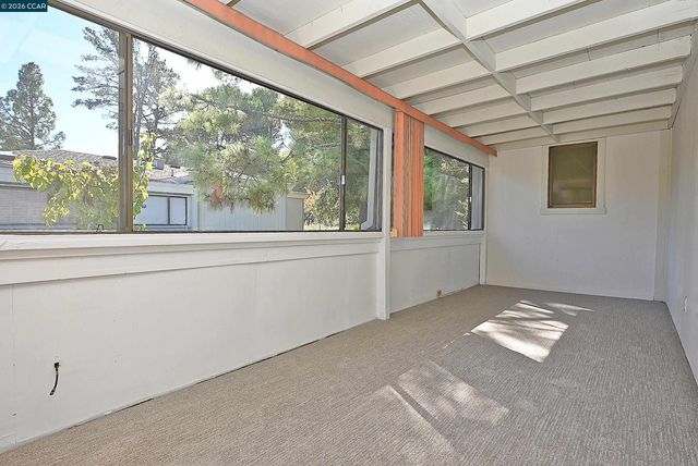 1361 Singingwood Ct 7, Walnut Creek, CA 94595