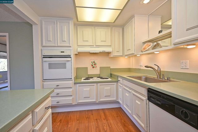 1361 Singingwood Ct 7, Walnut Creek, CA 94595