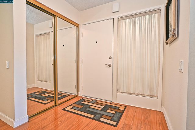 1361 Singingwood Ct 7, Walnut Creek, CA 94595